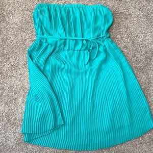 Strapless pleated dress